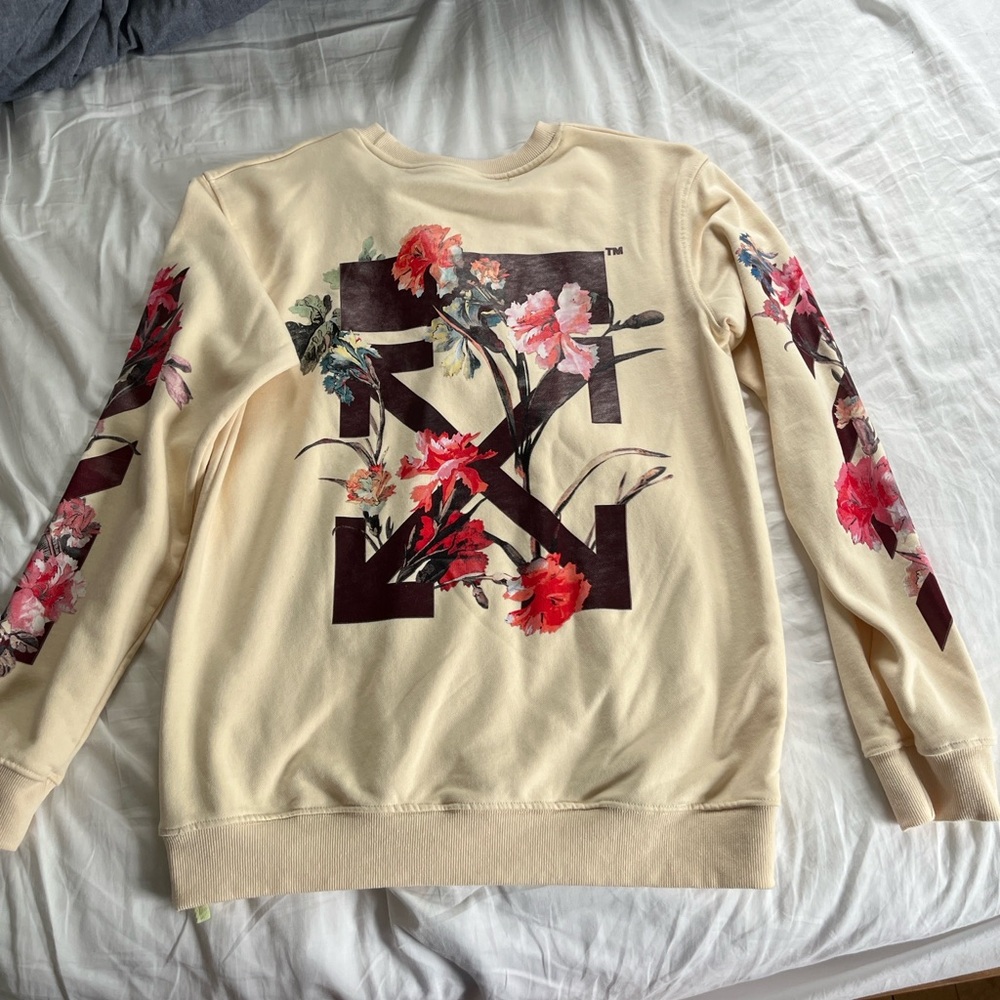 Off white long sleeve/sweater